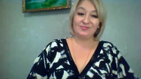 ArielXLoveresss online show from 10-30-25, 08:05