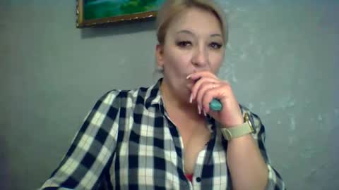 ArielXLoveresss online show from 11-08-25, 10:15