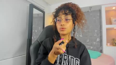 Arihsay Evans online show from 09-19-25, 04:25