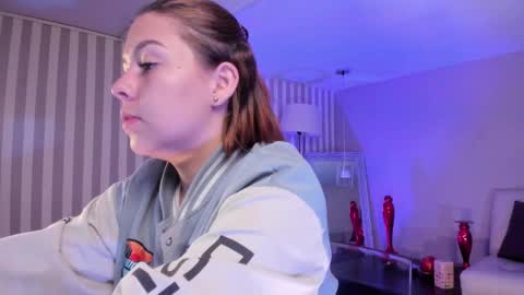  Arianna  online show from 01-31-25, 12:40