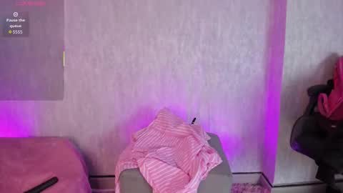 Ariel online show from 11-21-25, 12:15