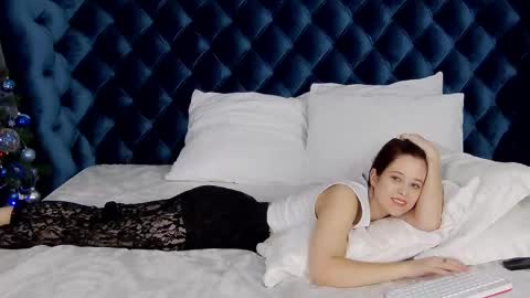 ArinaArnold online show from 12-19-24, 07:18