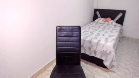 Snapshot of aristena_01 chatting on 01-04-25, 03:39 aristena_01 online show from 01-04-25, 03:39