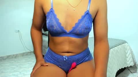 Snapshot of aristena_01 chatting on 09-09-25, 12:48 aristena_01 online show from 09-09-25, 12:48