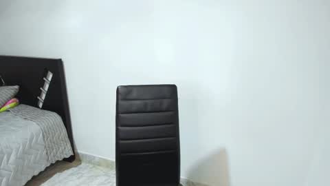 aristena_01 online show from 11-20-25, 02:23