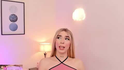   Nice to meet you  thumb up me please its important I  LOOK MY BIO DOWN online show from 11-08-25, 12:11