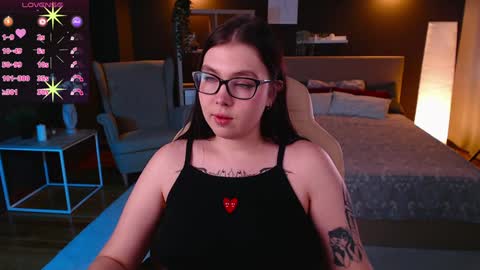 Astrid online show from 12-06-24, 03:33