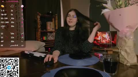 Snapshot of arizonaa_muse chatting on 02-14-26, 07:27 Astrid online show from 02-14-26, 07:27