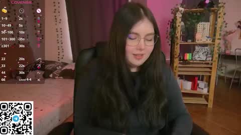 Snapshot of arizonaa_muse chatting on 02-25-26, 07:18 Astrid online show from 02-25-26, 07:18