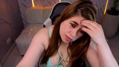 Snapshot of arlet_tx chatting on 04-08-26, 12:27 Online 1400 2100 online show from 04-08-26, 12:27