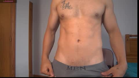 Snapshot of armibi chatting on 10-29-25, 07:32 The personal trainer online show from 10-29-25, 07:32