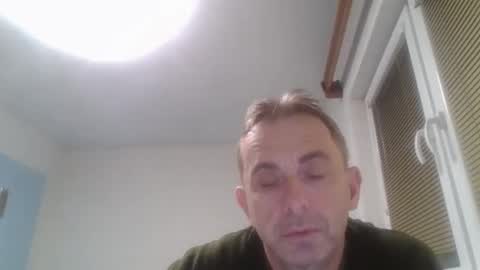 Snapshot of aromannn chatting on 11-28-25, 03:58 aromannn online show from 11-28-25, 03:58