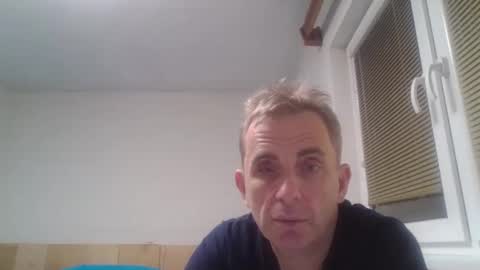 Snapshot of aromannn chatting on 11-29-25, 09:40 aromannn online show from 11-29-25, 09:40