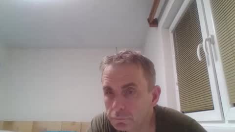 Snapshot of aromannn chatting on 12-18-25, 05:41 aromannn online show from 12-18-25, 05:41