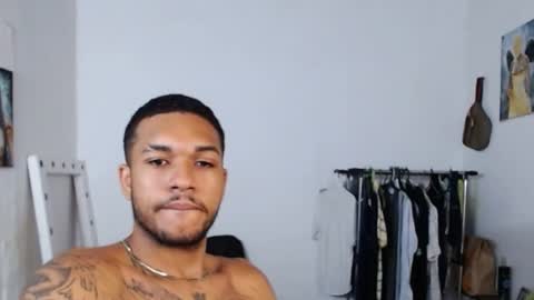 Snapshot of aron_7 chatting on 01-28-25, 10:12 aron_7 online show from 01-28-25, 10:12