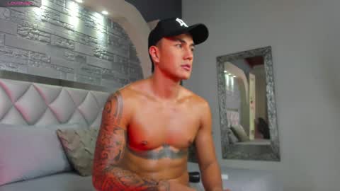 Snapshot of aron_bolt chatting on 12-27-24, 04:43 ARON BOLT online show from 12-27-24, 04:43