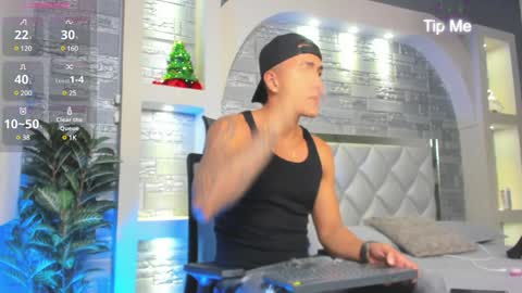 Snapshot of aron_bolt chatting on 12-31-24, 02:14 ARON BOLT online show from 12-31-24, 02:14