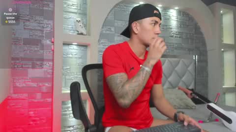 Snapshot of aron_bolt chatting on 01-28-25, 02:31 ARON BOLT online show from 01-28-25, 02:31