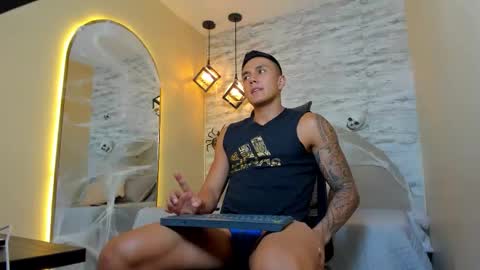 Snapshot of aron_bolt chatting on 10-16-25, 10:00 ARON BOLT online show from 10-16-25, 10:00