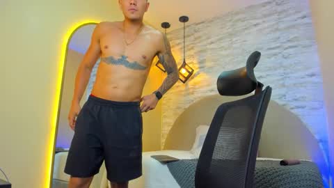 ARON BOLT online show from 11-04-25, 10:42