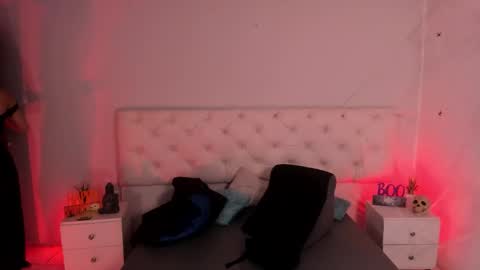 Snapshot of aron_cruz12 chatting on 10-11-25, 01:20 Aron cruz online show from 10-11-25, 01:20