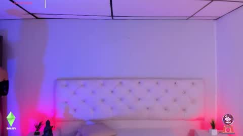 Snapshot of aron_cruz12 chatting on 11-20-25, 01:33 Aron cruz online show from 11-20-25, 01:33