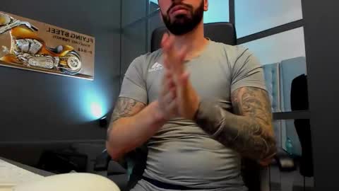 AronGrant online show from 12-14-25, 10:42