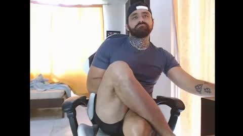 aronmiller online show from 11-21-25, 02:49