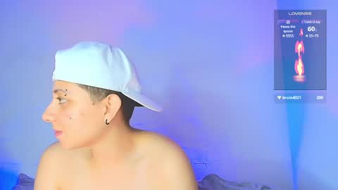 Snapshot of arontroy_wi chatting on 12-20-24, 03:03 noah and ivy online show from 12-20-24, 03:03