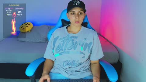 Snapshot of arontroy_wi chatting on 01-19-25, 11:00 noah and ivy online show from 01-19-25, 11:00