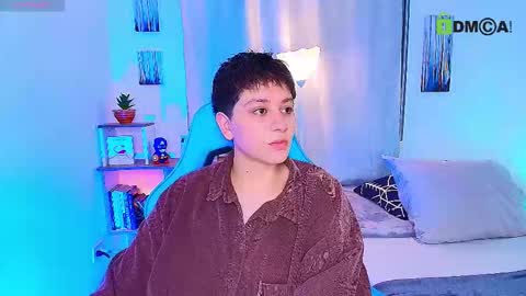 Snapshot of arontroy_wi chatting on 10-11-25, 04:12 noah and ivy online show from 10-11-25, 04:12