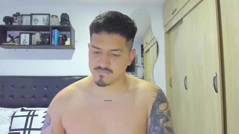 ARON  Independent model  online show from 11-12-25, 10:52