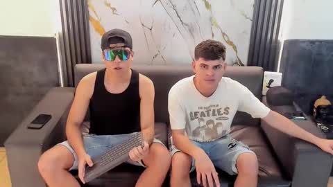 Aroon   online show from 04-10-26, 03:45