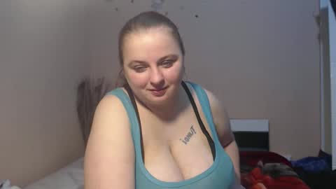 Snapshot of arriana98 chatting on 11-19-25, 04:01 Arriana online show from 11-19-25, 04:01