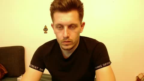 Snapshot of arromwilliam90 chatting on 02-09-25, 08:34 arromwilliam90 online show from 02-09-25, 08:34