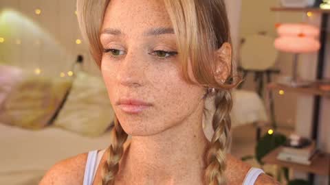 Snapshot of artease chatting on 12-07-24, 11:18 Arti Next Streams - online show from 12-07-24, 11:18