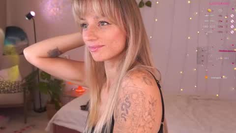 Snapshot of artease chatting on 09-12-25, 04:34 Arti Next Streams - online show from 09-12-25, 04:34