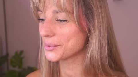 Snapshot of artease chatting on 09-13-25, 04:23 Arti Next Streams - online show from 09-13-25, 04:23