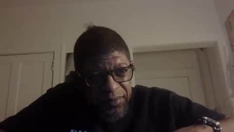 Snapshot of arteblazze chatting on 10-13-25, 02:33 Arteblazze not daddy boy bitch or nigga online show from 10-13-25, 02:33