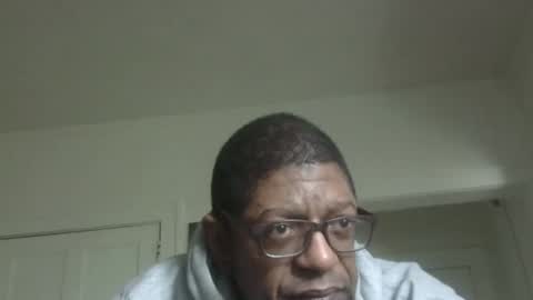 Snapshot of arteblazze chatting on 10-23-25, 03:11 Arteblazze not daddy boy bitch or nigga online show from 10-23-25, 03:11