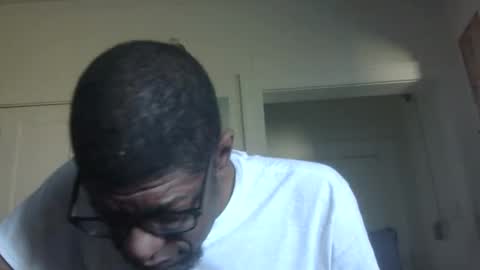 Snapshot of arteblazze chatting on 10-26-25, 03:51 Arteblazze not daddy boy bitch or nigga online show from 10-26-25, 03:51