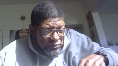 Snapshot of arteblazze chatting on 10-27-25, 07:07 Arteblazze not daddy boy bitch or nigga online show from 10-27-25, 07:07