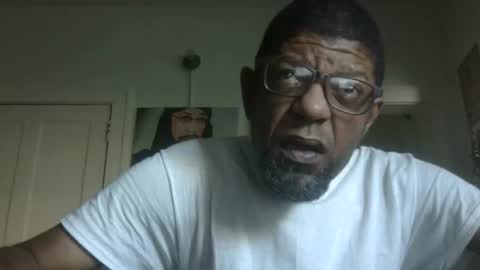 Snapshot of arteblazze chatting on 10-28-25, 01:25 Arteblazze not daddy boy bitch or nigga online show from 10-28-25, 01:25