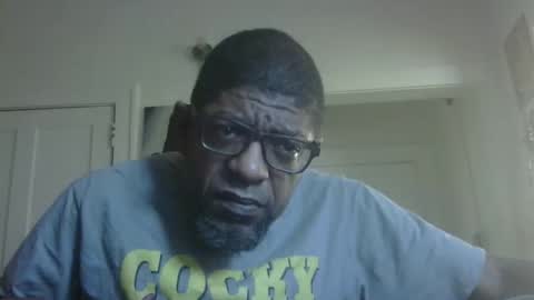 Snapshot of arteblazze chatting on 11-17-25, 09:42 Arteblazze not daddy boy bitch or nigga online show from 11-17-25, 09:42