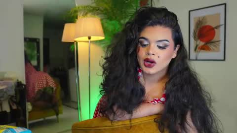 Snapshot of artechloe chatting on 02-11-25, 10:18 Chloe online show from 02-11-25, 10:18