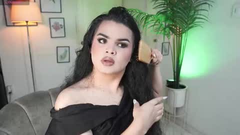 Snapshot of artechloe chatting on 10-23-25, 02:38 Chloe online show from 10-23-25, 02:38