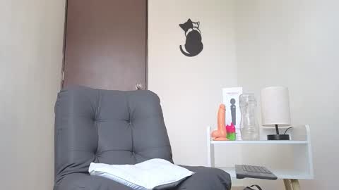   online show from 10-17-25, 02:52