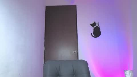   online show from 10-24-25, 02:30