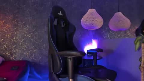 arthurcox_ online show from 11-15-25, 05:42