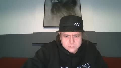 Snapshot of arthure944491 chatting on 11-17-25, 08:36 arthure944491 online show from 11-17-25, 08:36